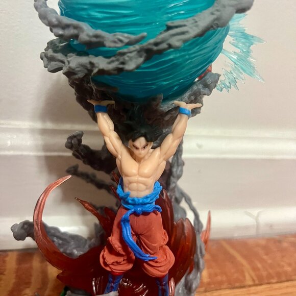 9" Dragon Ball Z Goku Son Goku Statue Figure Lamp Spirit Bomb Genki Dama Box - Picture 3 of 5